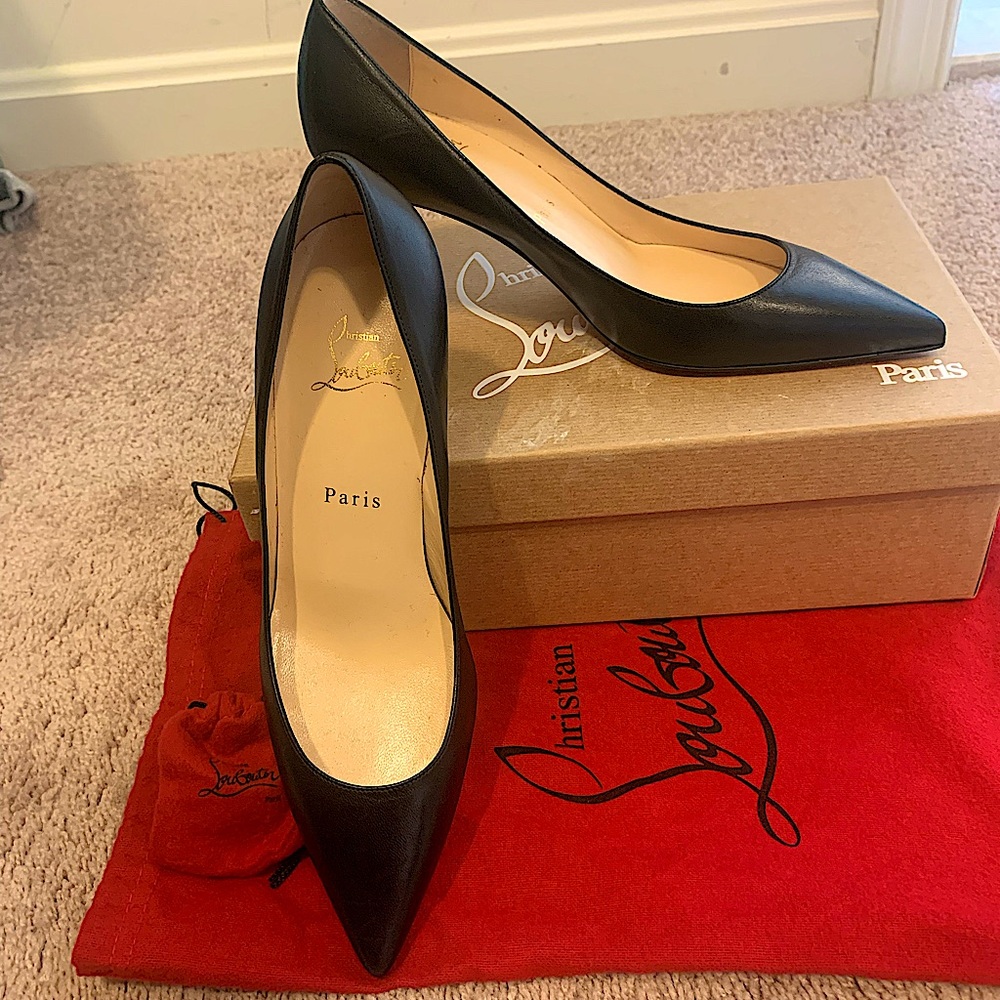 louboutin pump size 37,85 mm.excellent condition,worn twice size changed